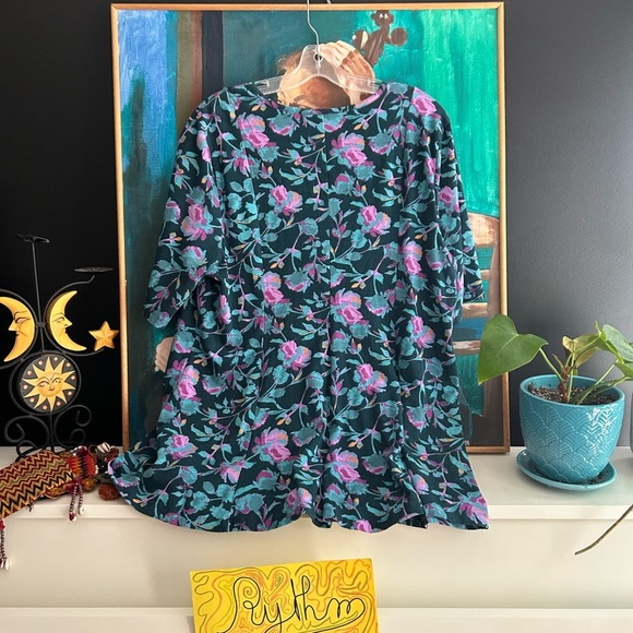 D&Co Teal and Purple Floral Top XL - Picture 16 of 16